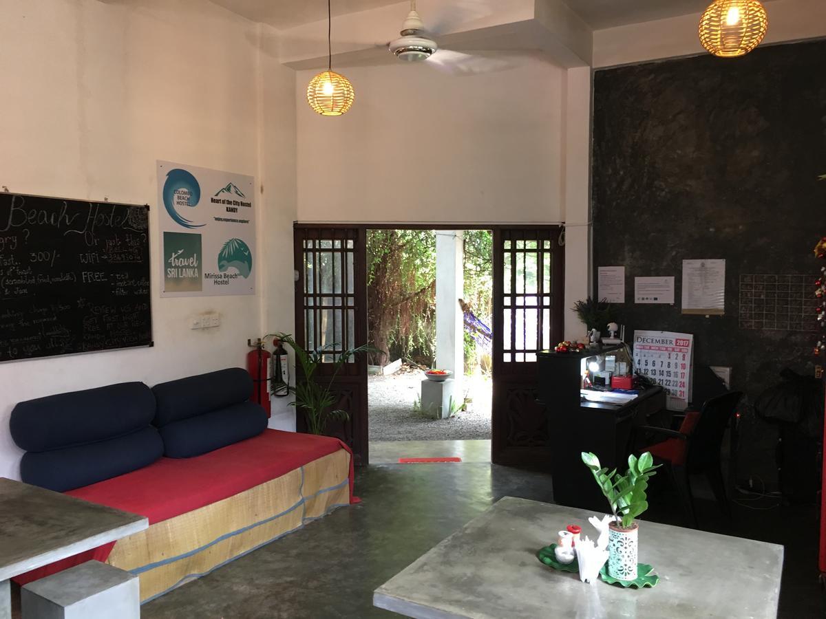 Colombo Beach Hostel Dehiwala-Mount Lavinia Kültér fotó