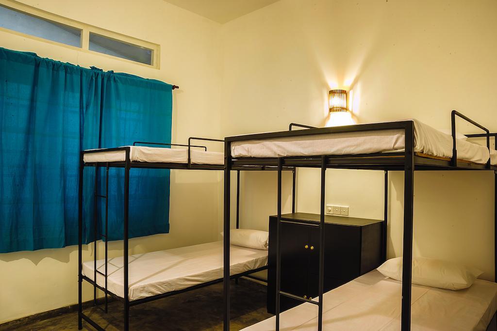 Colombo Beach Hostel Dehiwala-Mount Lavinia Szoba fotó